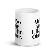 Load image into Gallery viewer, Ain&#39;t No Athair Like the Olathair - White glossy mug - Eel &amp; Otter
